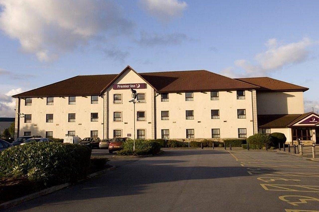 Premier Inn Haydock Park/M6 J23 Warrington Bagian luar foto