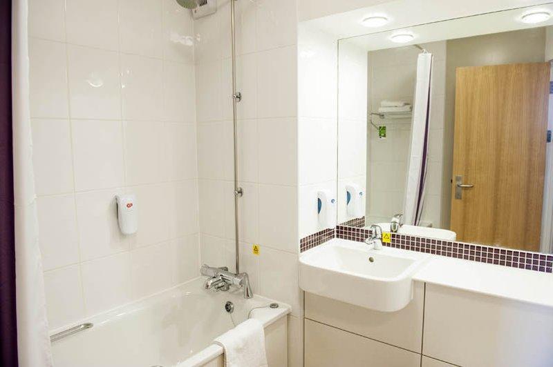 Premier Inn Haydock Park/M6 J23 Warrington Bagian luar foto